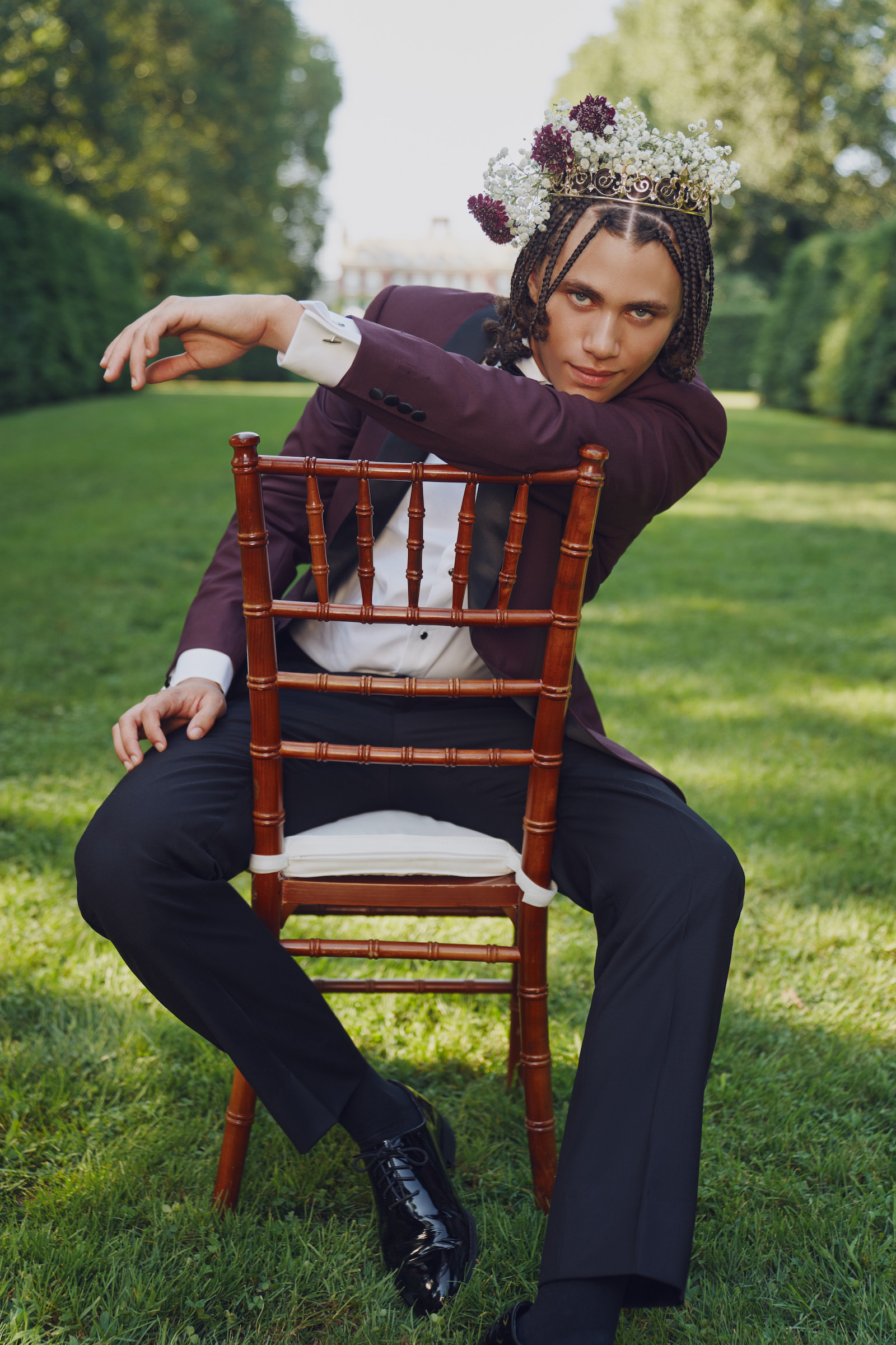 SUITSHOP width: height: